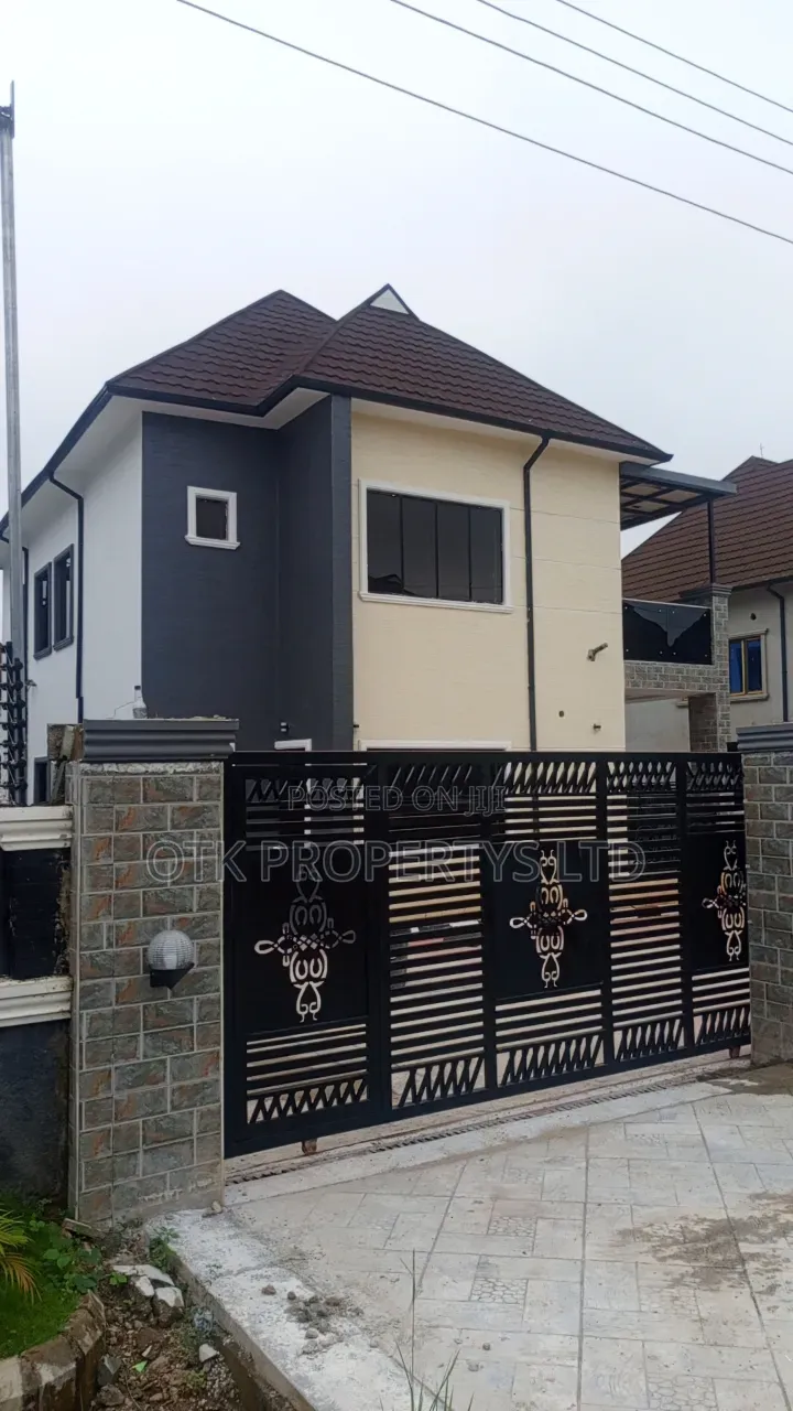 4bdrm Duplex in Fo1 Dantata Estate, Kubwa for sale in Kubwa