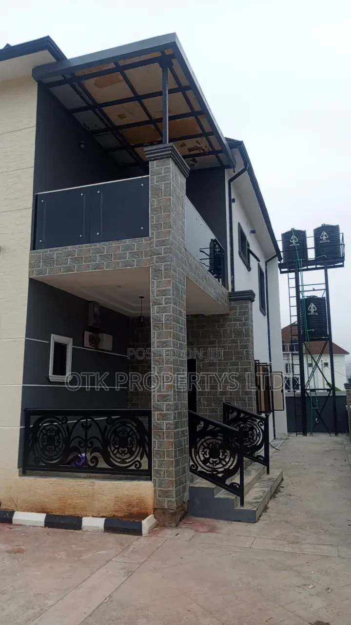 4bdrm Duplex in Fo1 Dantata Estate, Kubwa for sale in Kubwa