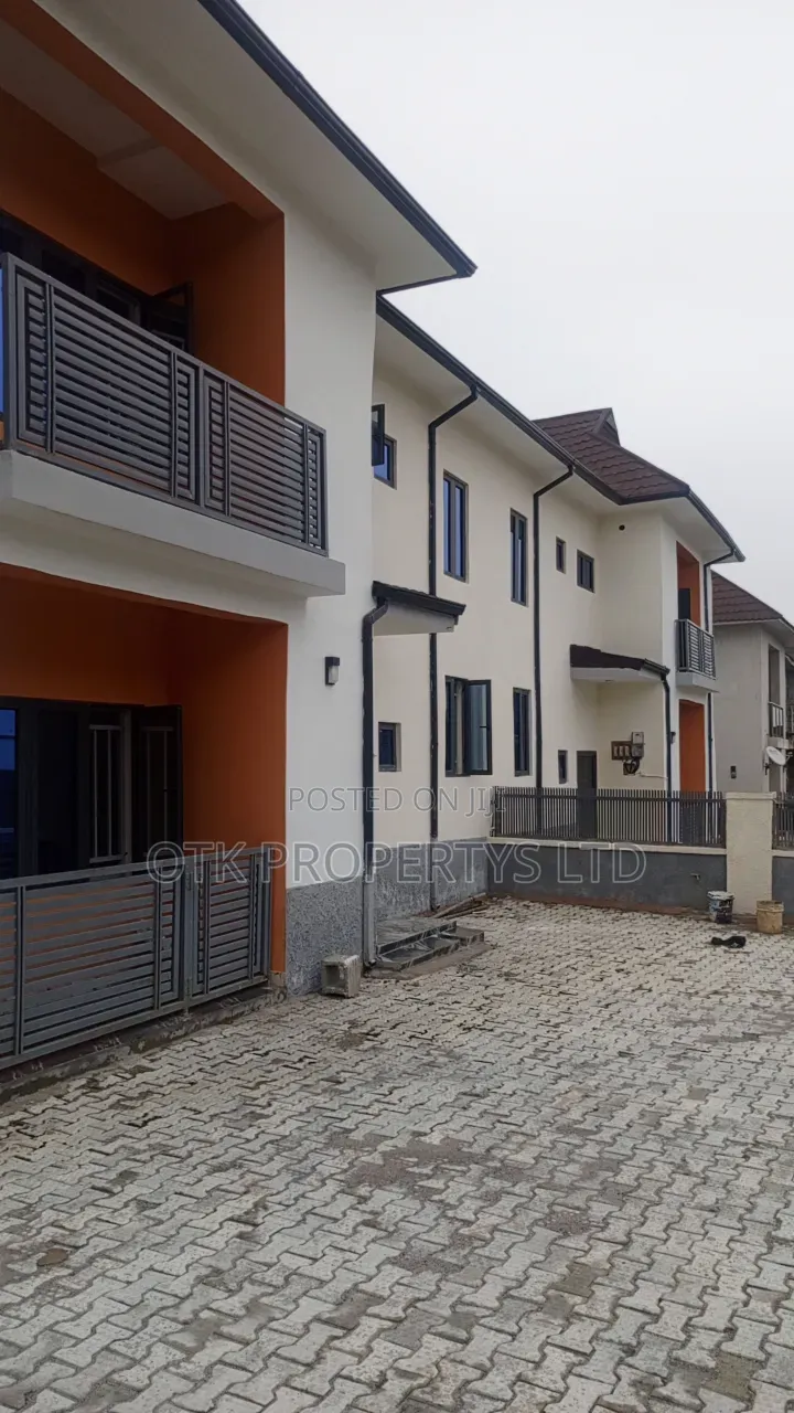 4bdrm Duplex in Fo1 By Dantata, Kubwa for rent in Kubwa