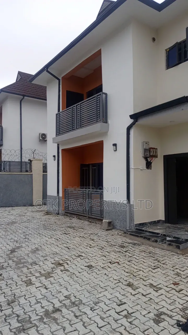 4bdrm Duplex in Fo1 By Dantata, Kubwa for rent in Kubwa