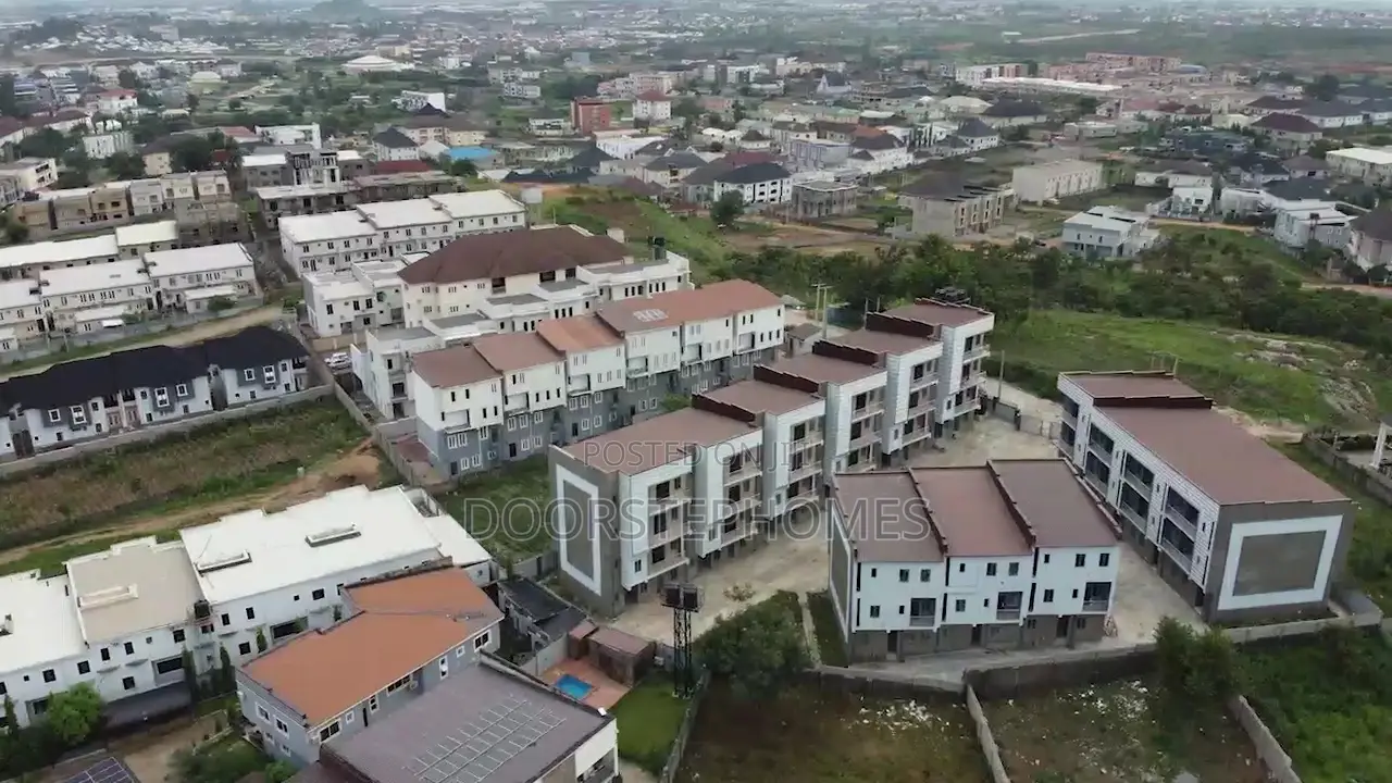4bdrm Townhouse/Terrace in Serenity Park Estate, Life Camp for sale in Life Camp