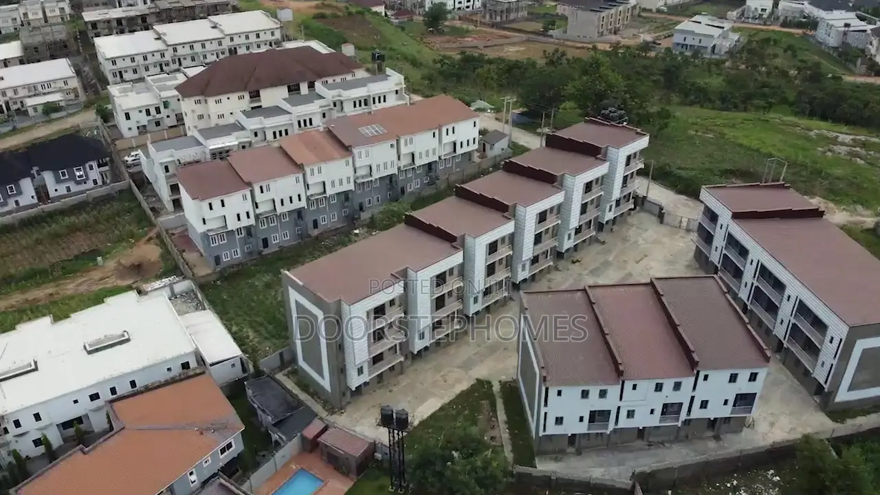 4bdrm Townhouse/Terrace in Serenity Park Estate, Life Camp for sale in Life Camp