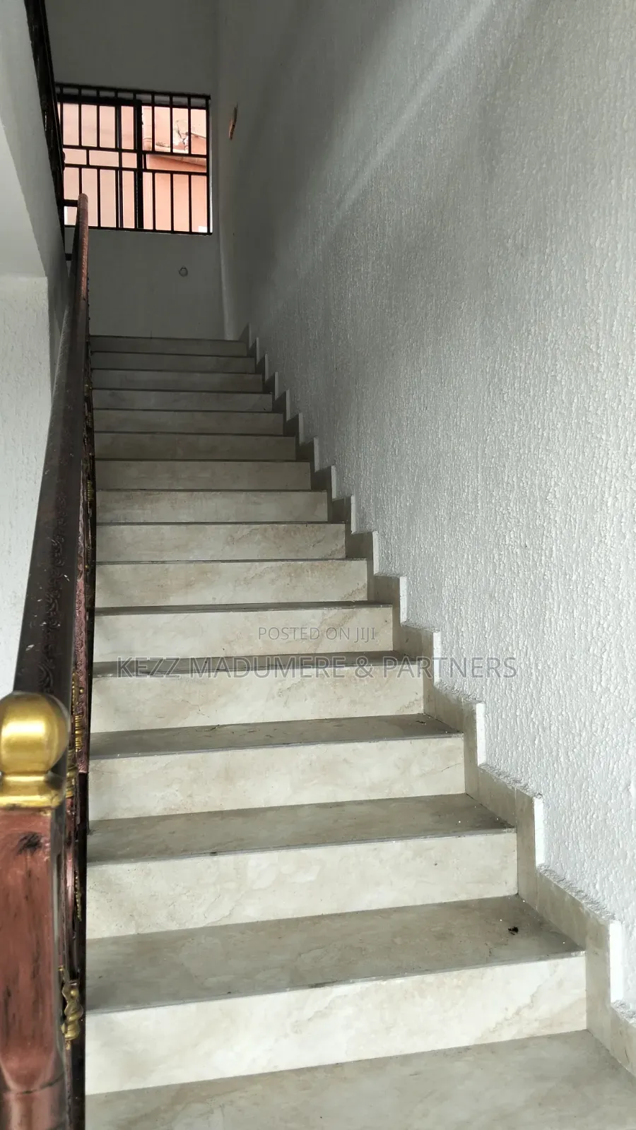 To Let : Duplex Shop at Eliozu Port Harcourt in Port-Harcourt