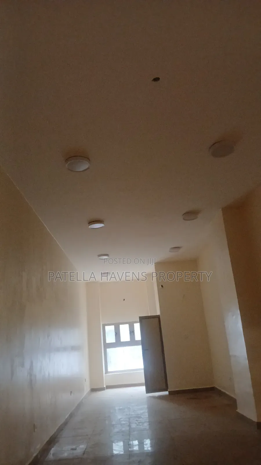 Commercial Property for Rent Banex in Zone 2 / Wuse