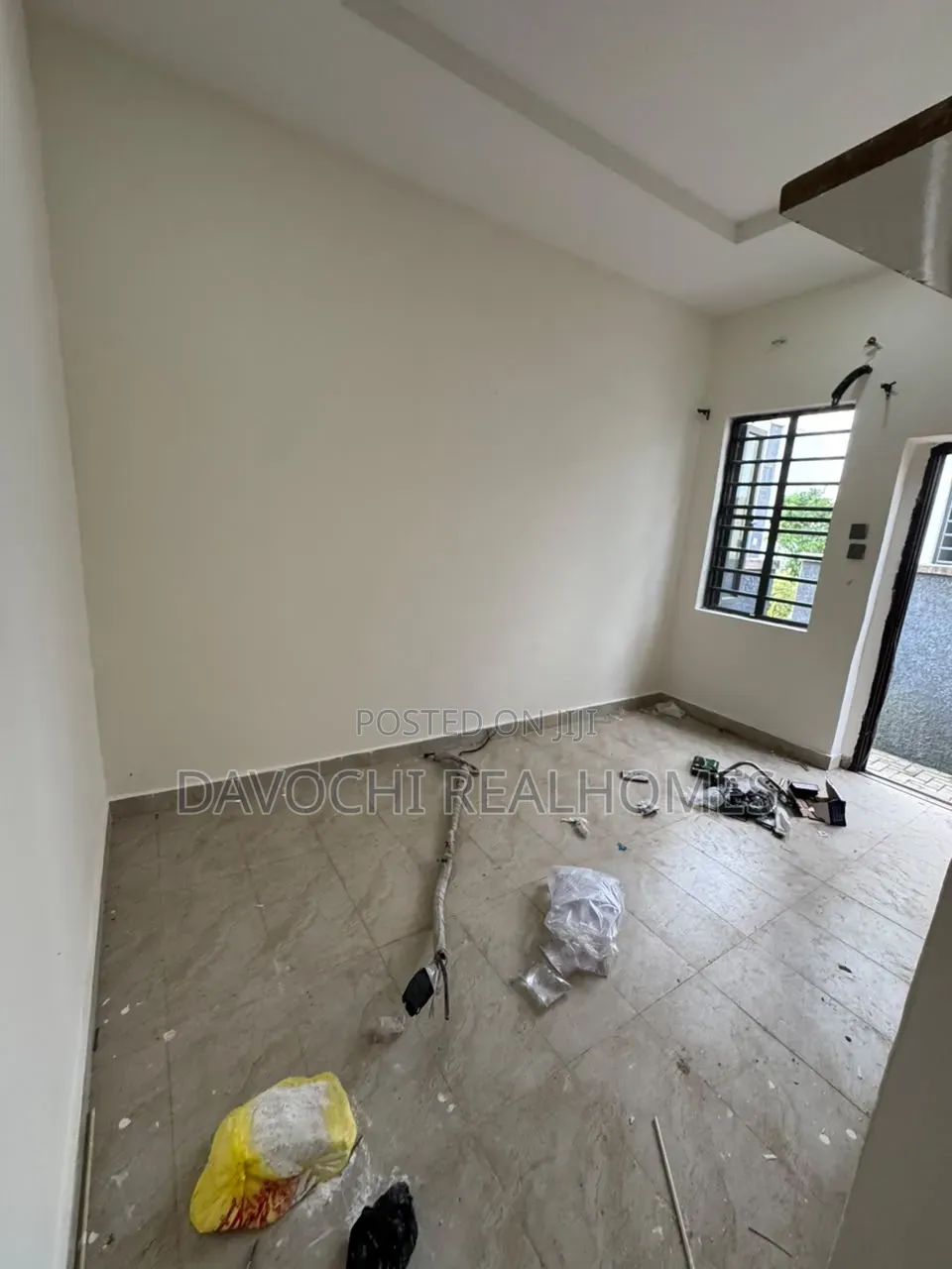 1bdrm Apartment in Ogombo for rent in Ogombo