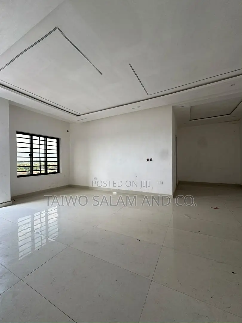 4bdrm Duplex in Oluyole Estate for sale in Oluyole Estate