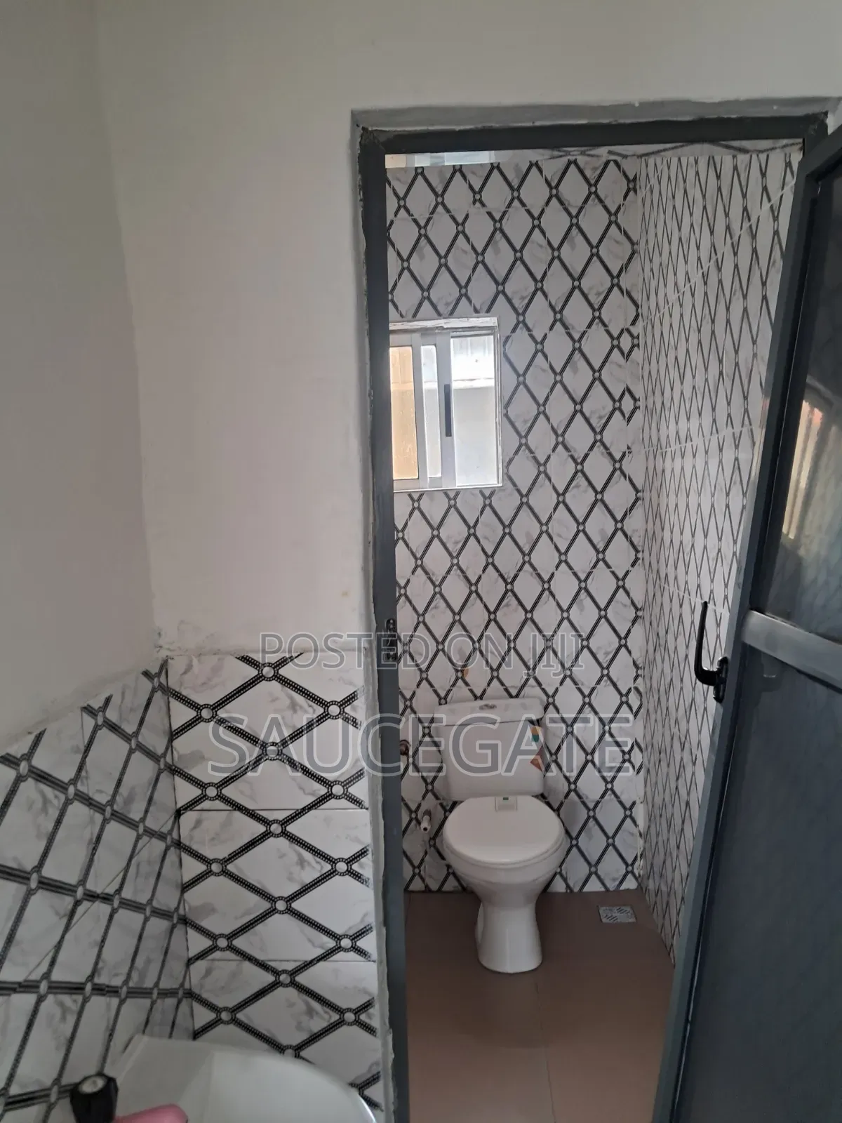 2bdrm Apartment in Old Ojo Under Bridge, Satelite Town for rent in Satelite Town