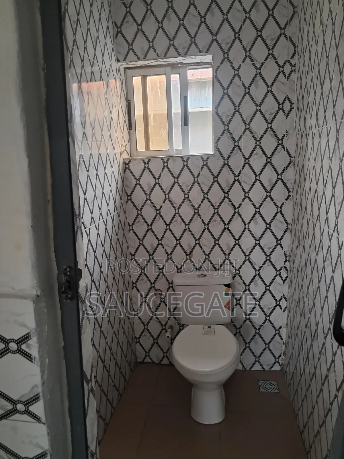 2bdrm Apartment in Old Ojo Under Bridge, Satelite Town for rent in Satelite Town