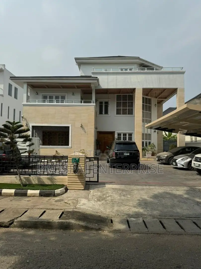 5bdrm Duplex in Chevron for sale in Chevron