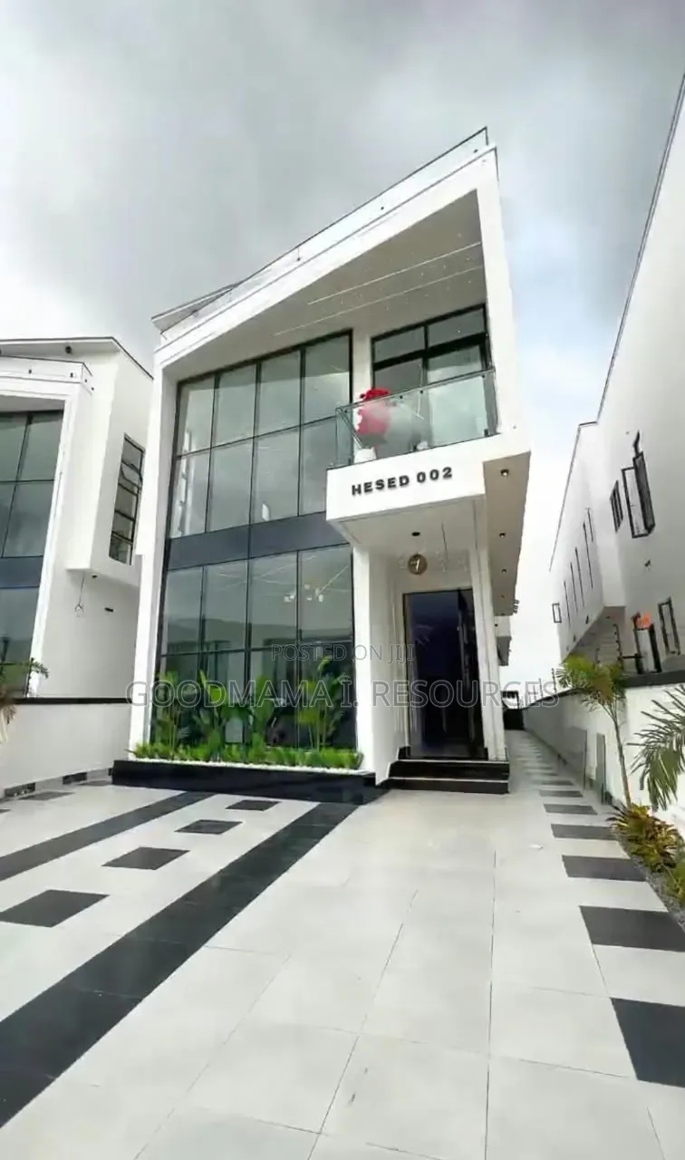5bdrm Duplex in Lekkipalmcity, Ajah for sale in Ajah