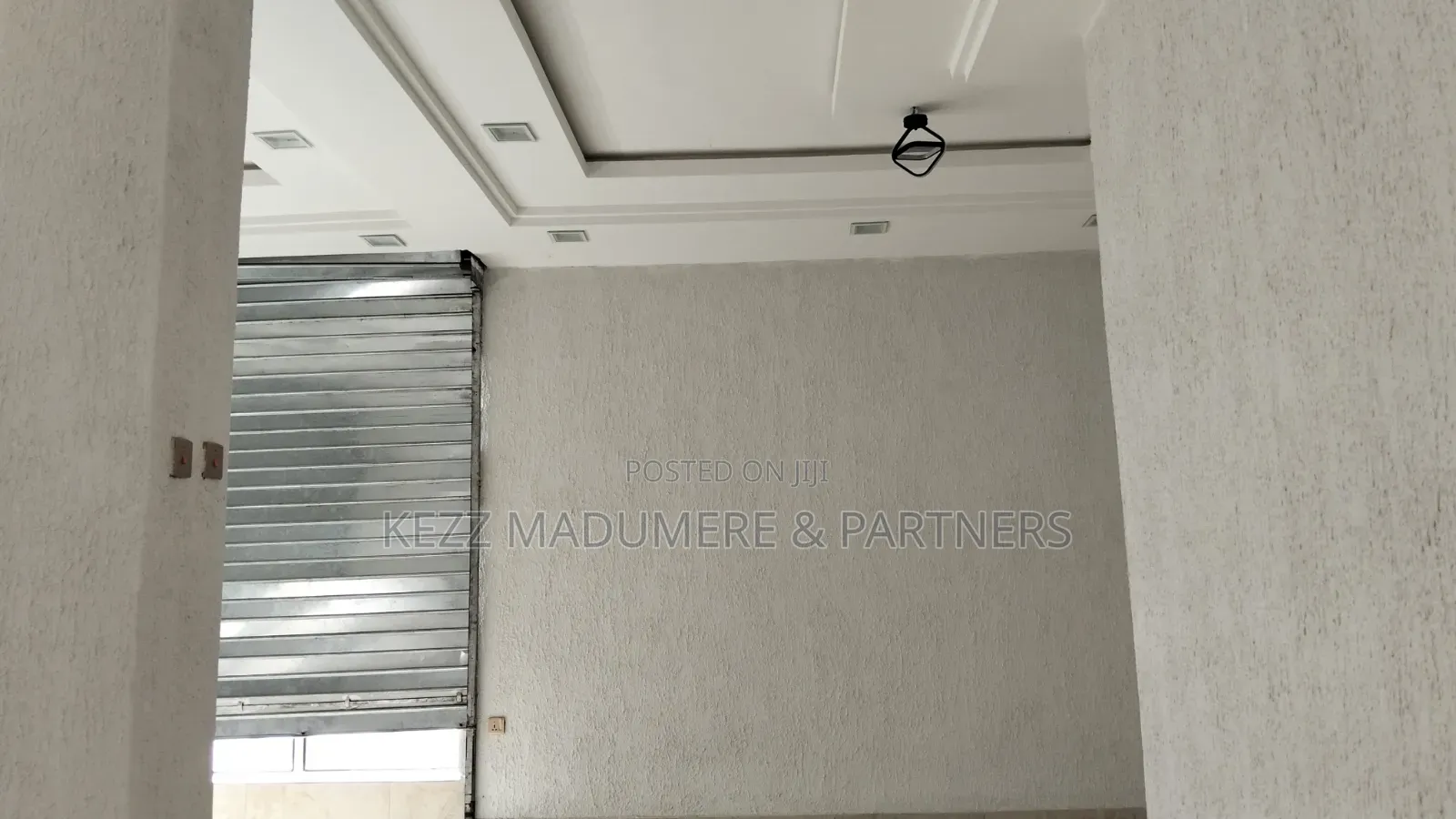 To Let : Standard Duplex Shop at Eliozu , Ph in Port-Harcourt