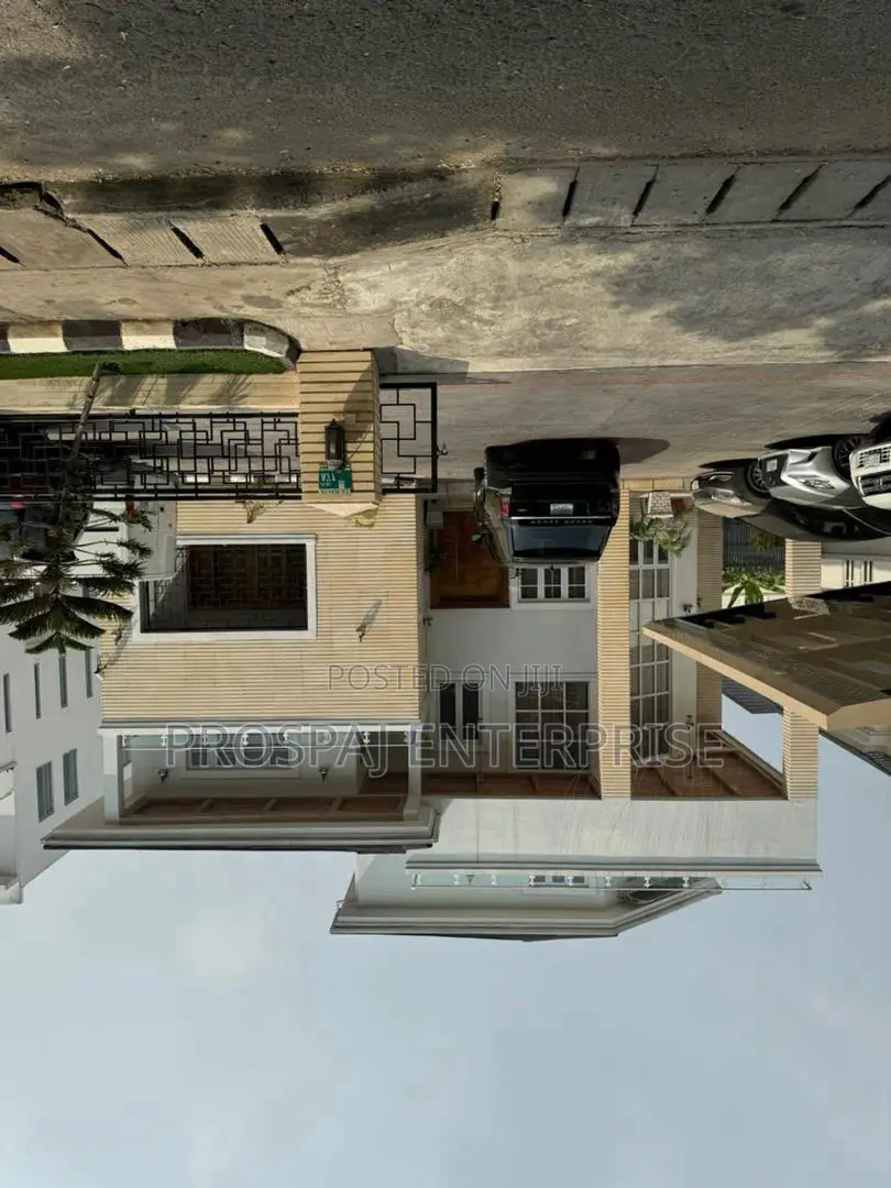 5bdrm Duplex in Chevron for sale in Chevron