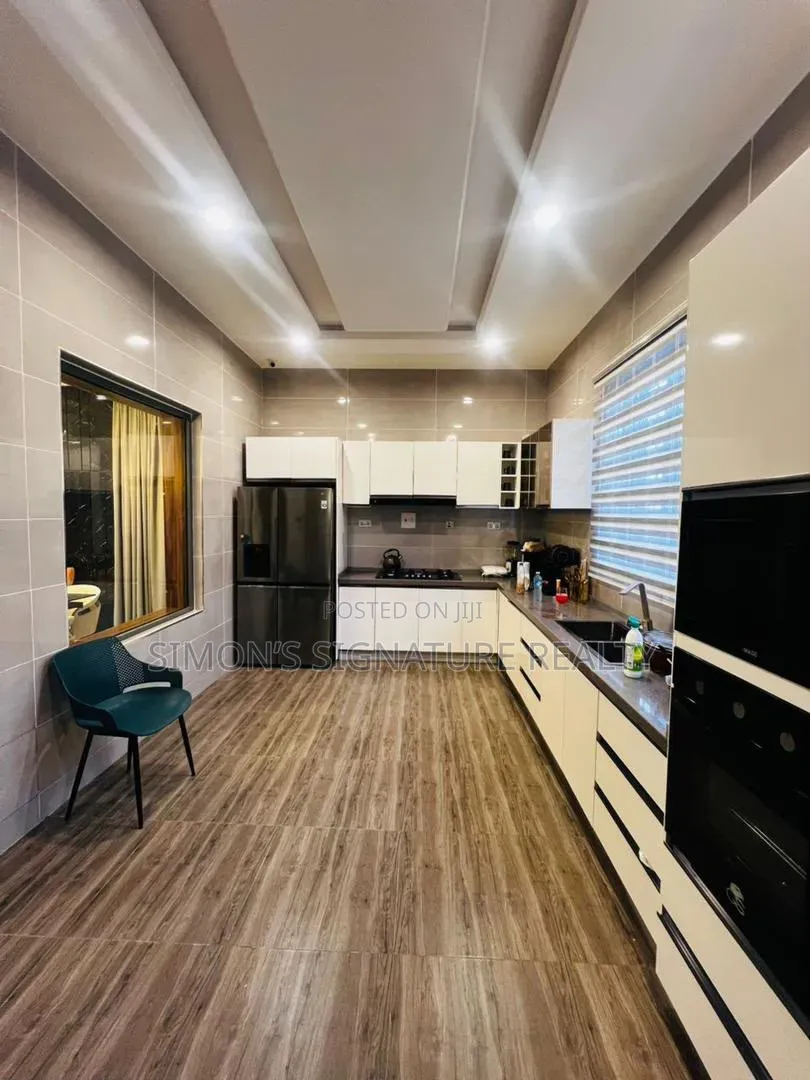 Furnished 4bdrm Duplex in Orchid, Chevron for rent in Chevron