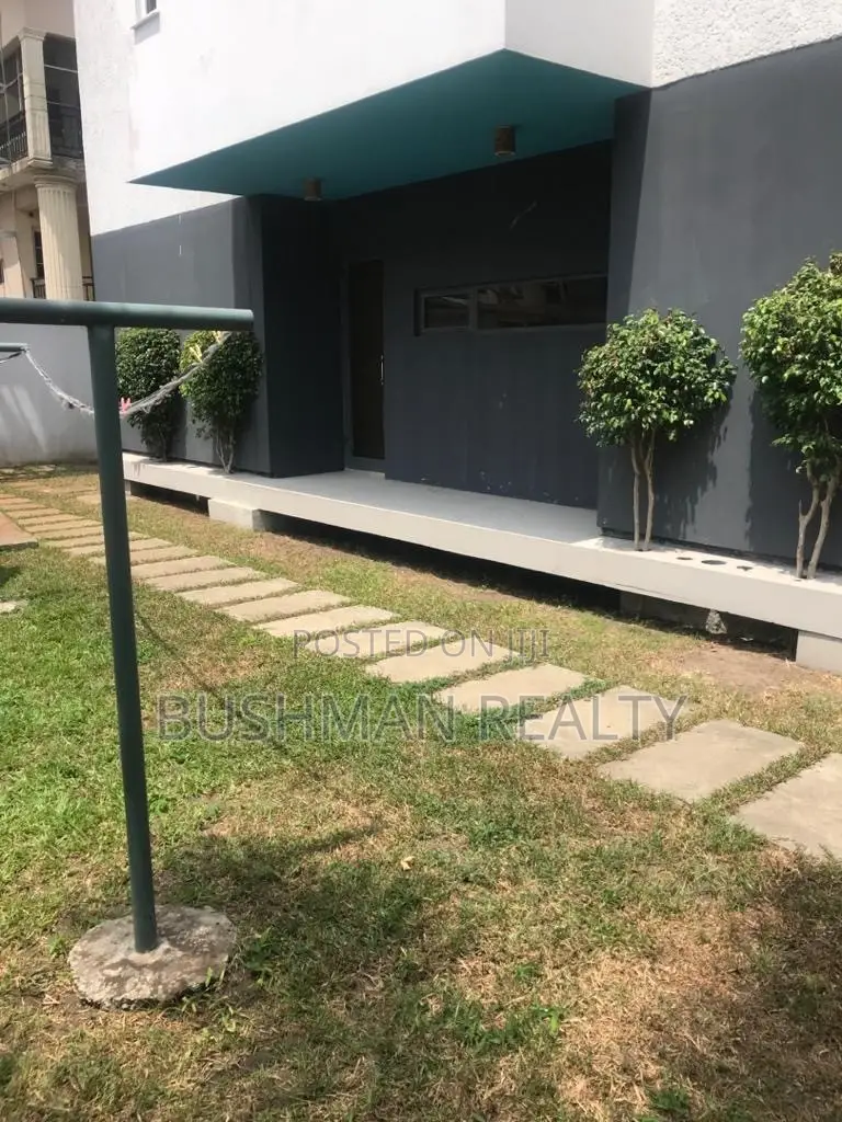 3bdrm Duplex in Agungi for rent in Agungi