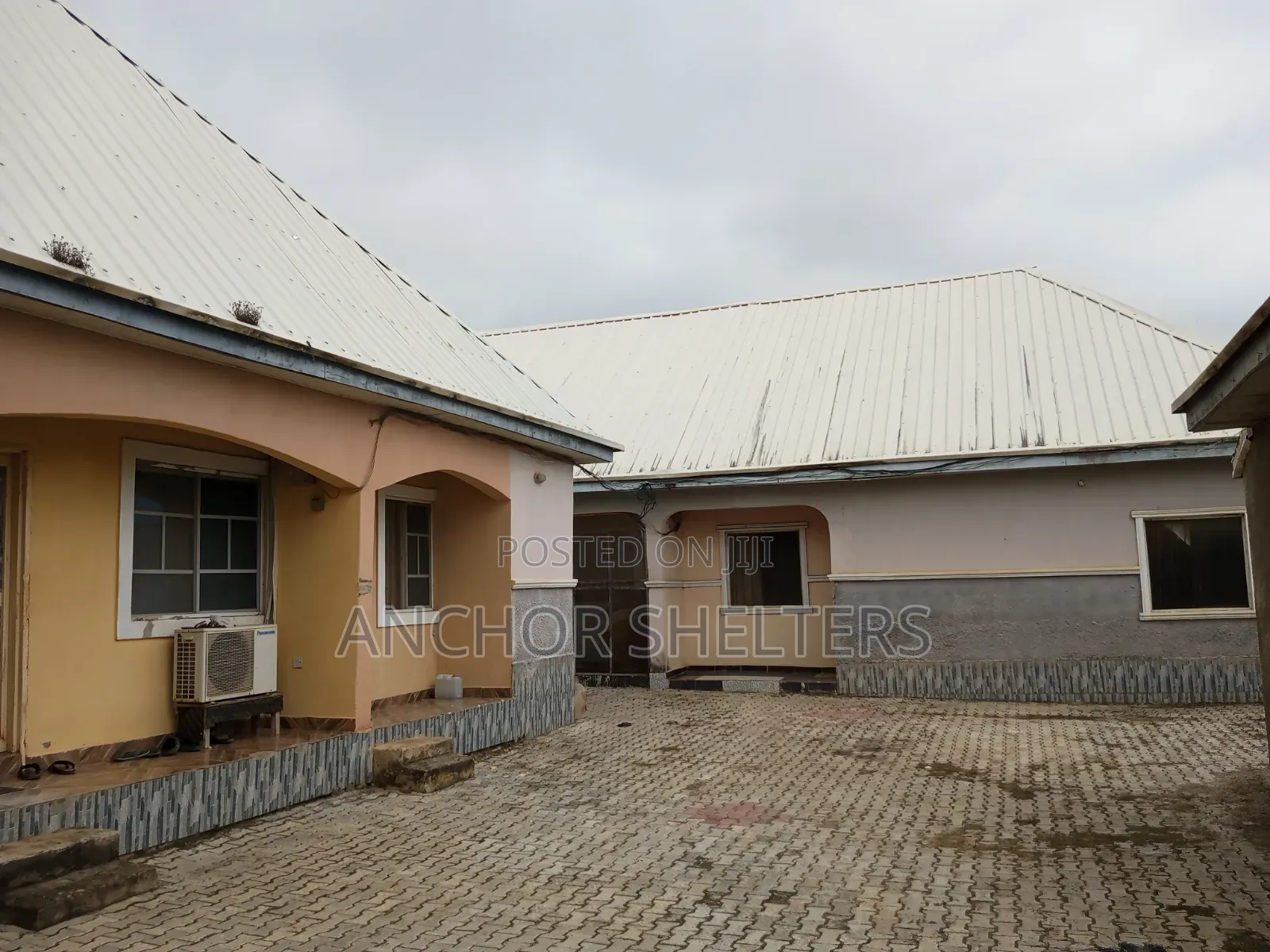 2bdrm Apartment in Aco Estate, Sabon Lugbe for sale in Sabon Lugbe