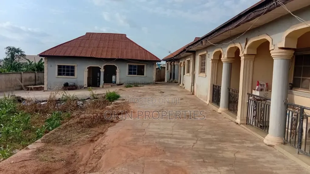 Furnished 2bdrm Block of Flats in Onibueja, Osogbo for sale in Osogbo