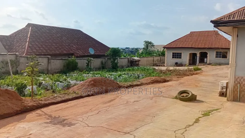 Furnished 2bdrm Block of Flats in Onibueja, Osogbo for sale in Osogbo