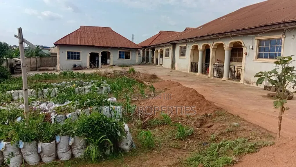 Furnished 2bdrm Block of Flats in Onibueja, Osogbo for sale in Osogbo