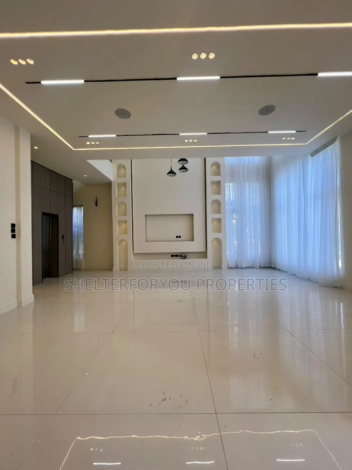 5bdrm Duplex in Osapa london for sale in Osapa london