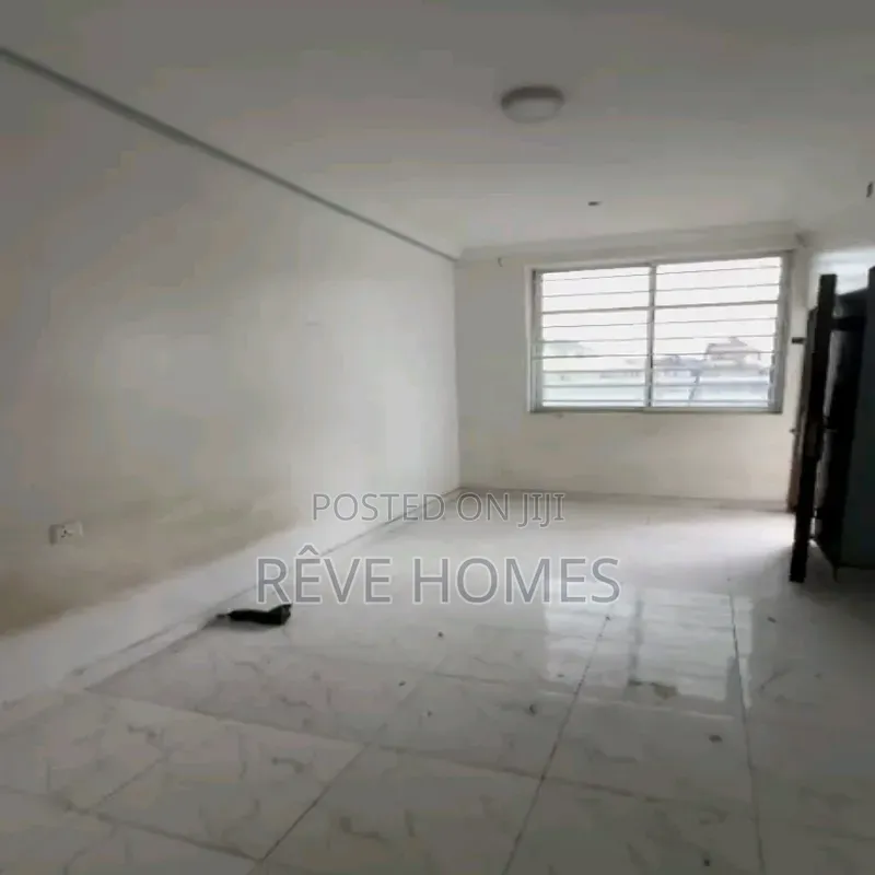 Studio Apartment in Fola Agoro for rent in Fola Agoro
