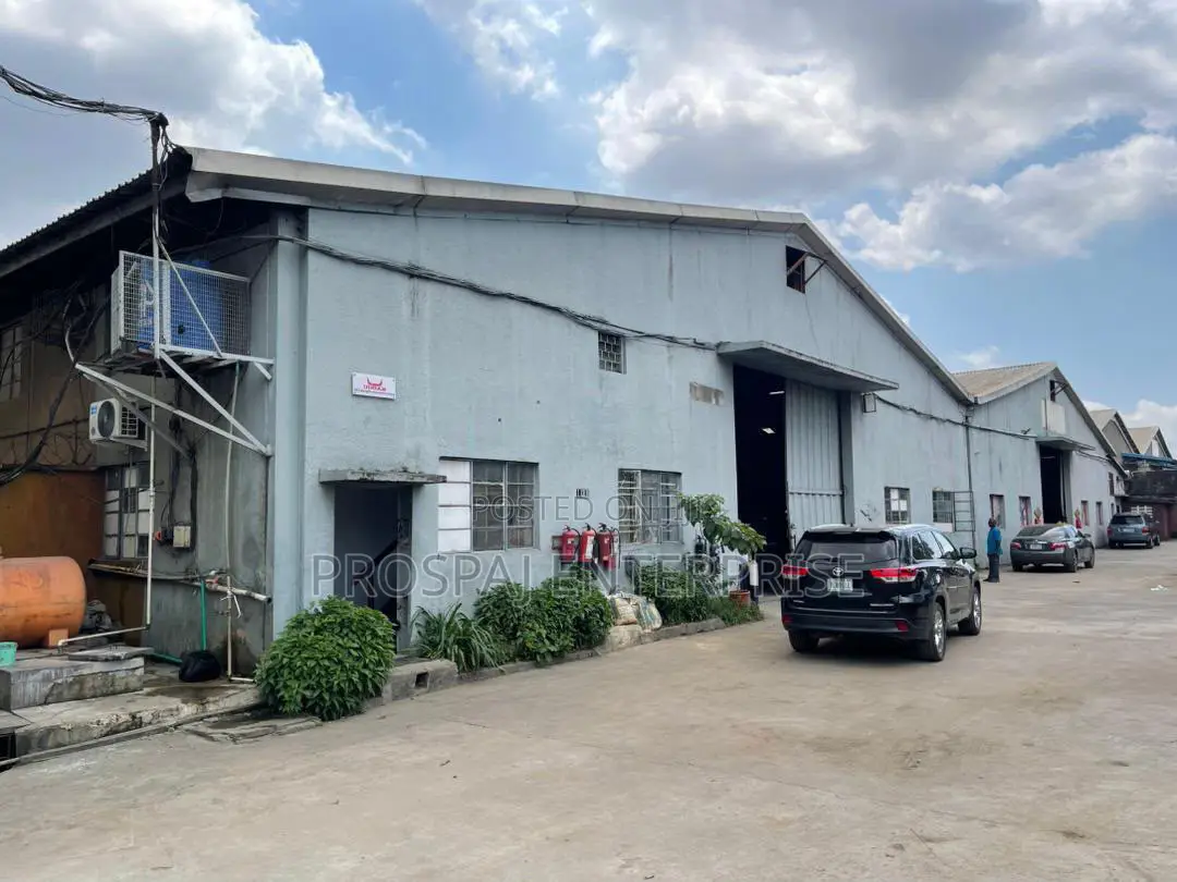 2-Bay Warehouse & Office Block for Sale in Ladipo