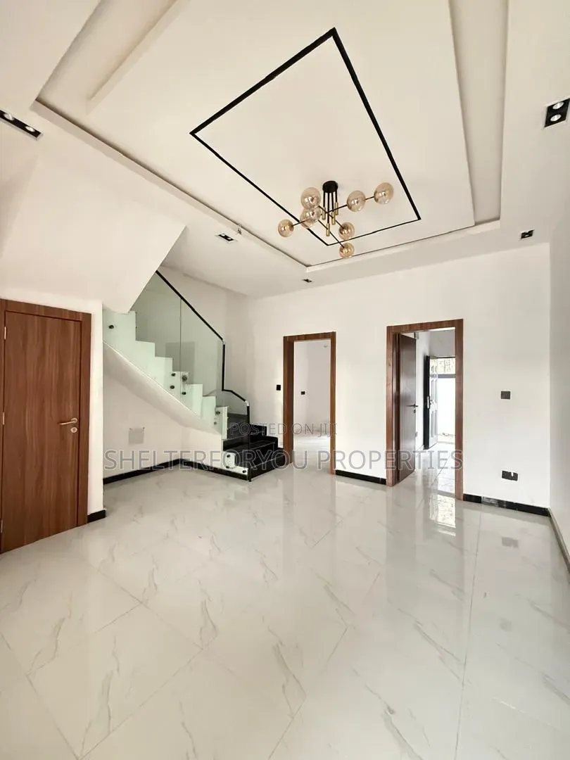 3bdrm Duplex in Sangotedo for sale in Sangotedo