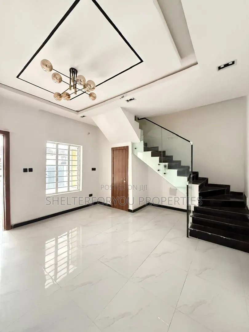 3bdrm Duplex in Sangotedo for sale in Sangotedo