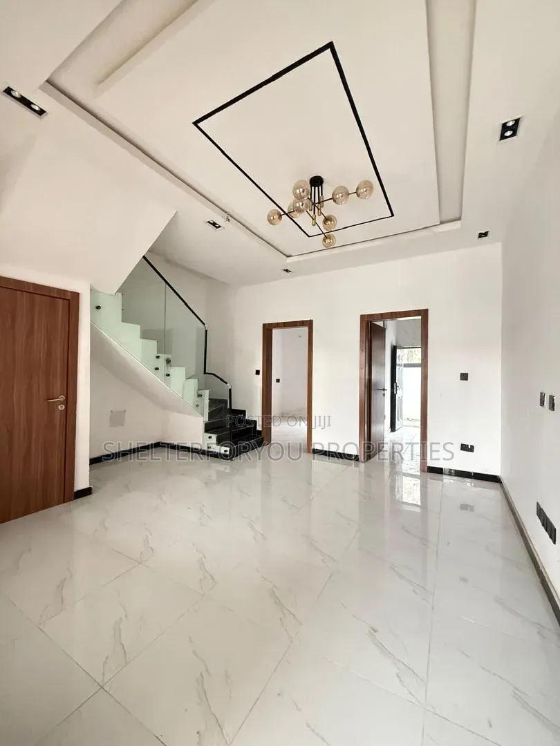 3bdrm Duplex in Sangotedo for sale in Sangotedo