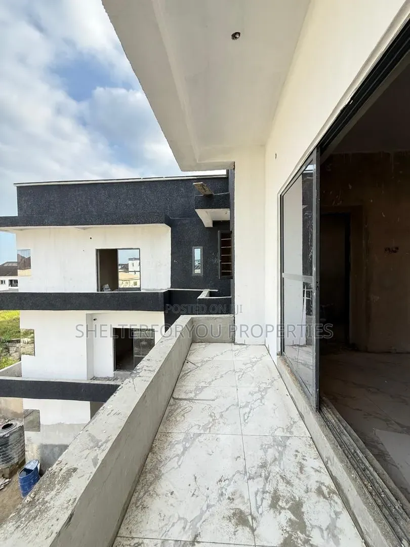 1bdrm Apartment in Sangotedo for sale in Sangotedo