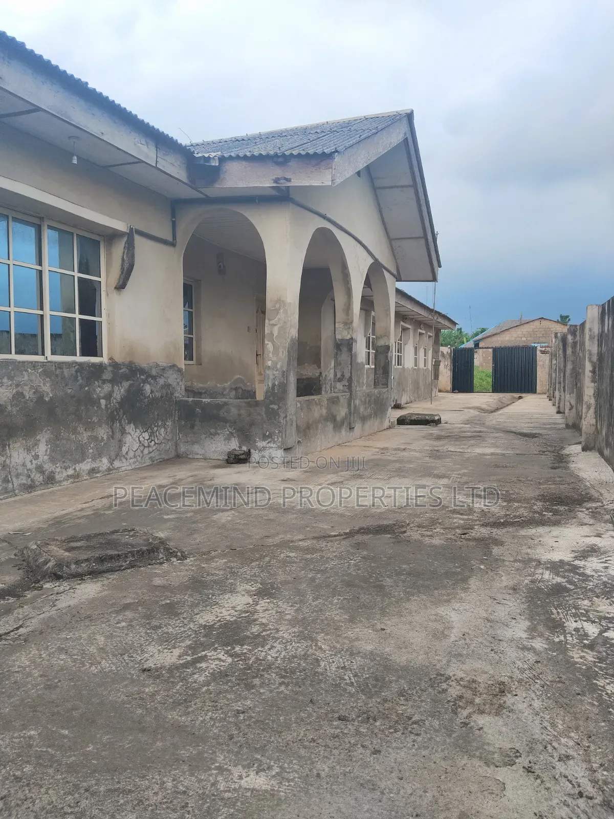 Furnished 3bdrm Bungalow in Ijebu Egbe for sale in Ijebu