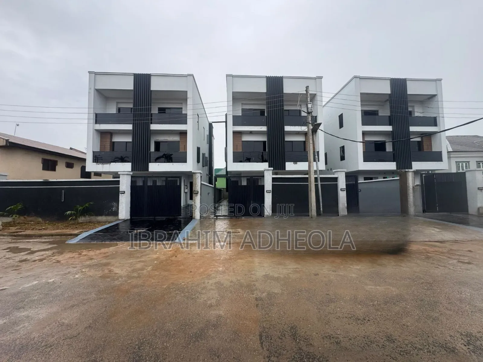 4bdrm Duplex in Ogudu Gra for sale in Ogudu GRA