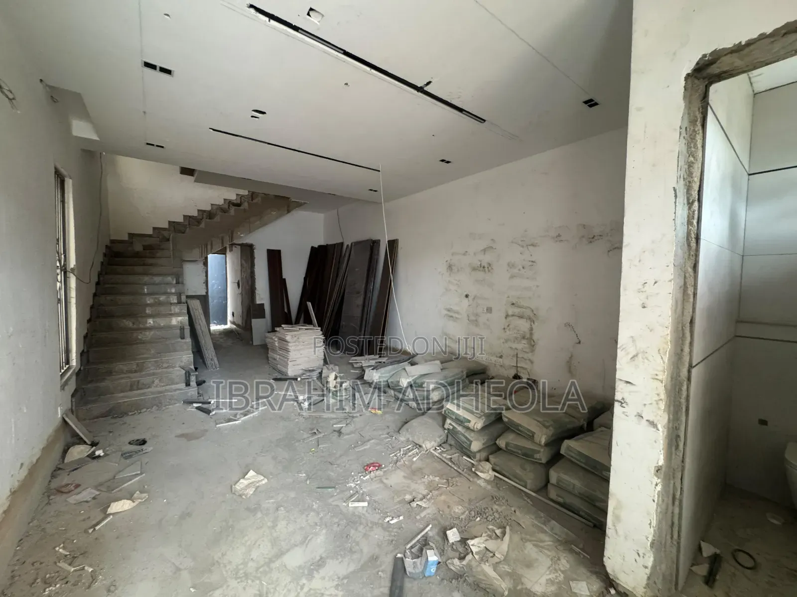 4bdrm Duplex in Ogudu Gra for sale in Ogudu GRA