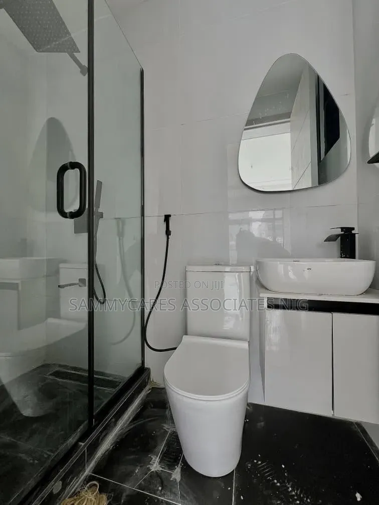 Furnished 3bdrm Apartment in Lekki Phase 1 for sale in Lekki Phase 1