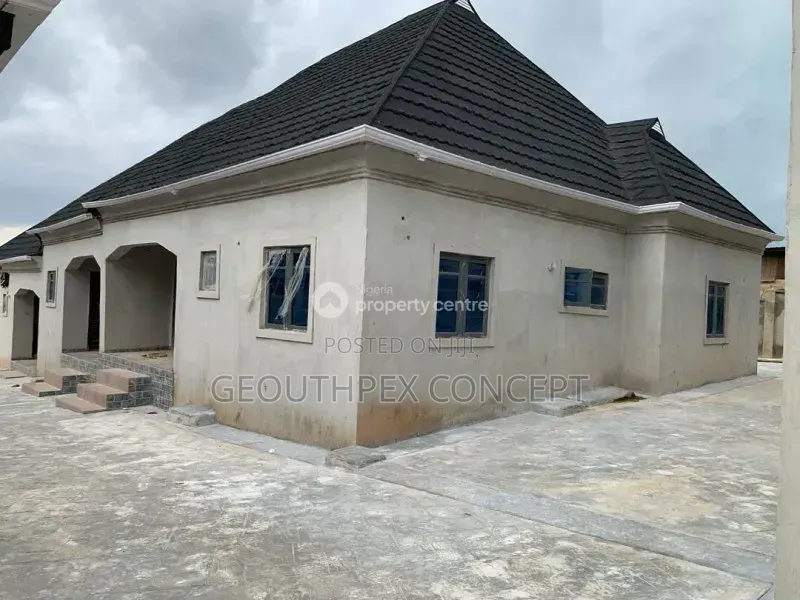2bdrm Block of Flats in Oluyole for rent in Oluyole