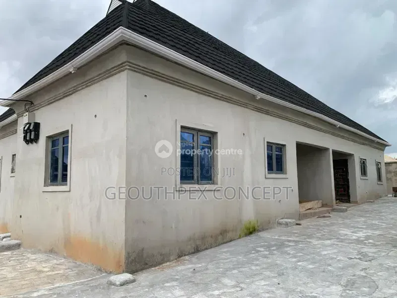 2bdrm Block of Flats in Oluyole for rent in Oluyole