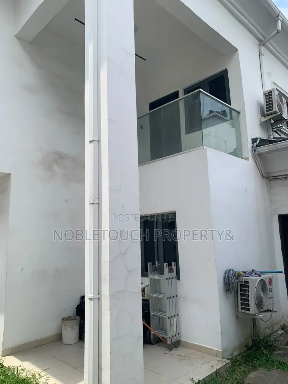 4bdrm Duplex in Osapa London Lekki for sale in Osapa london
