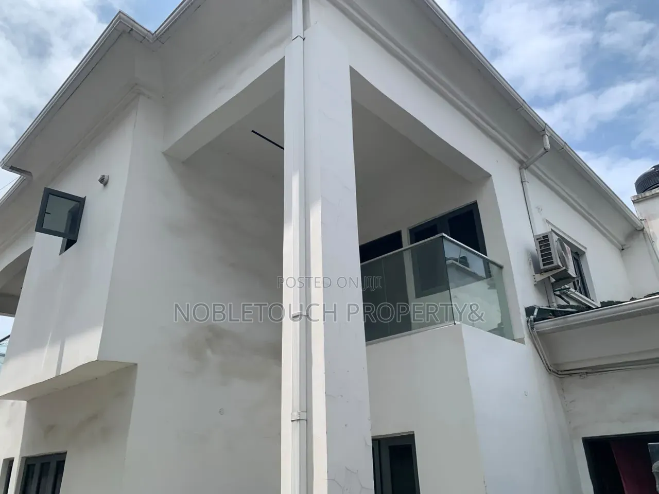 4bdrm Duplex in Osapa London Lekki for sale in Osapa london