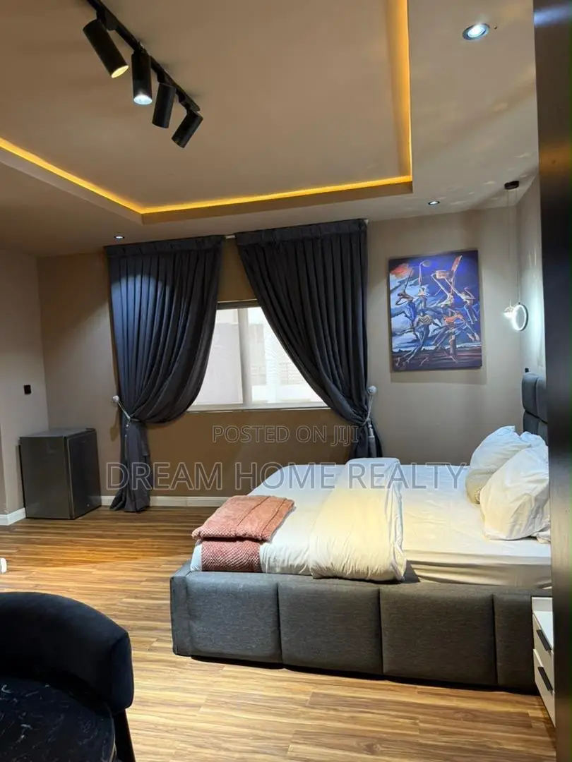 Furnished Studio Apartment in Ikate Estate, Lekki Phase 2 for rent in Lekki Phase 2