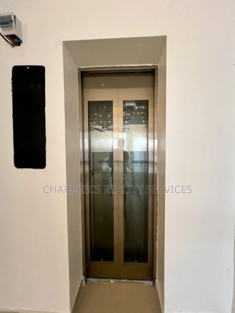 5bdrm Duplex in Ikate for sale in Ikate