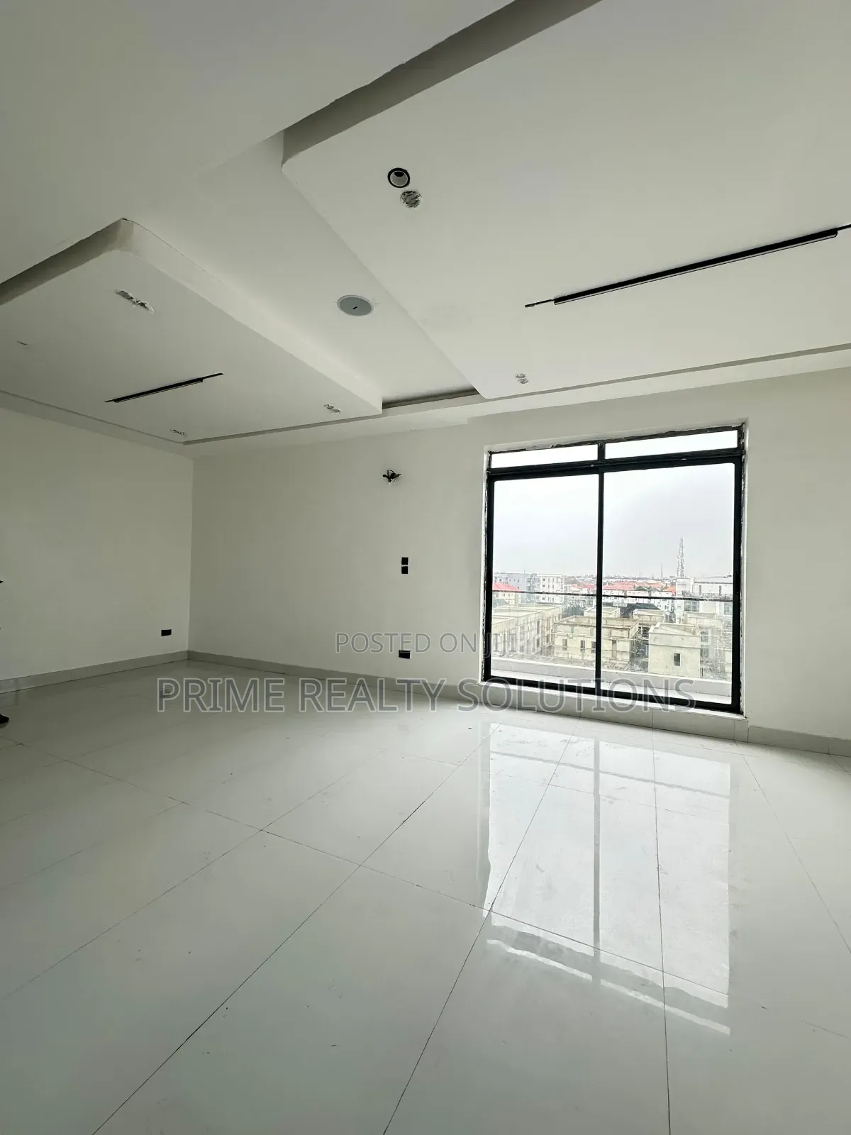 3bdrm Apartment in Ikate for sale in Ikate
