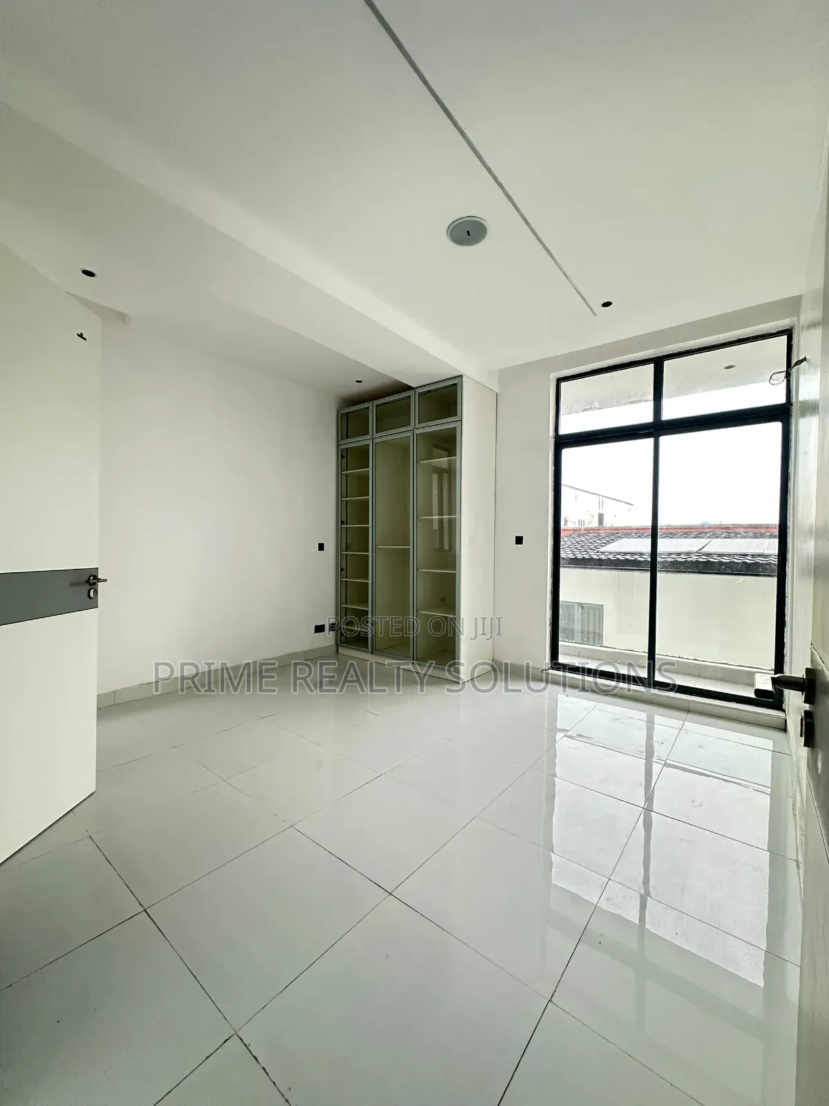 2bdrm Apartment in Ikate for sale in Ikate