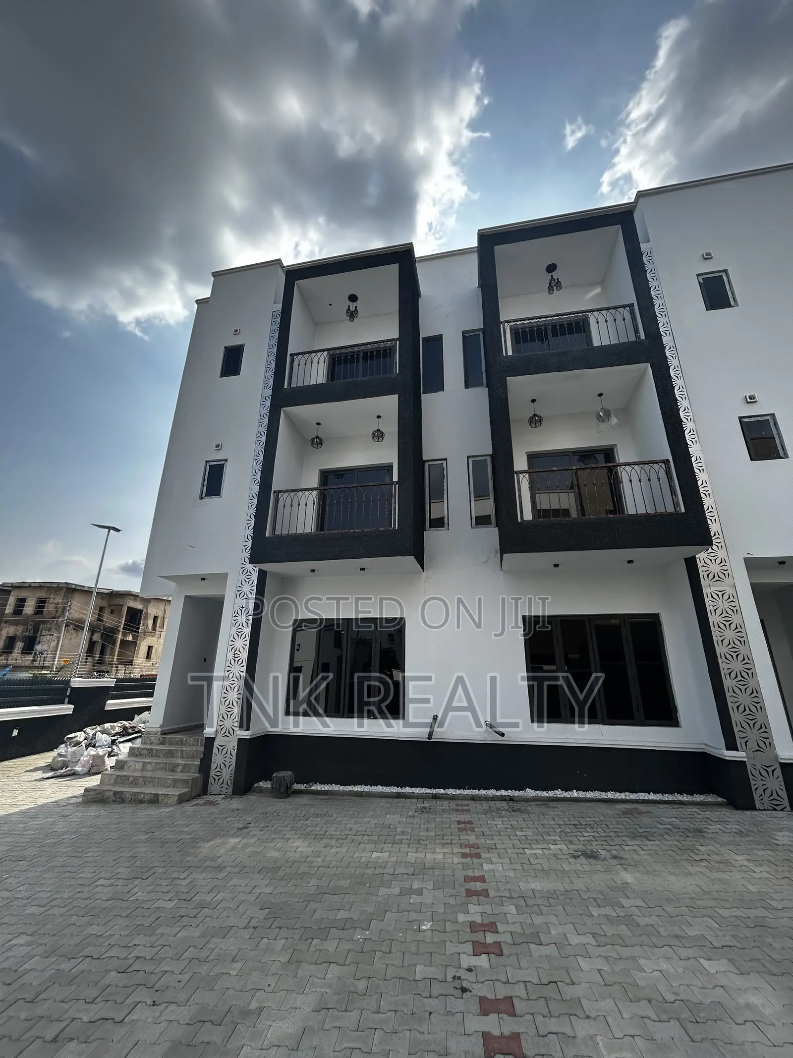 4bdrm Duplex in Jahi for sale in Jahi