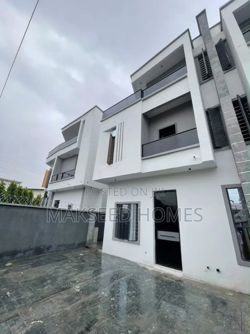 4bdrm Duplex in Lekki Phase 1 for sale in Lekki Phase 1