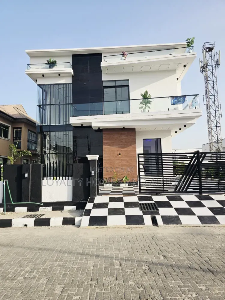 5bdrm House in Abraham Adesanya Estate for sale in Abraham Adesanya Estate