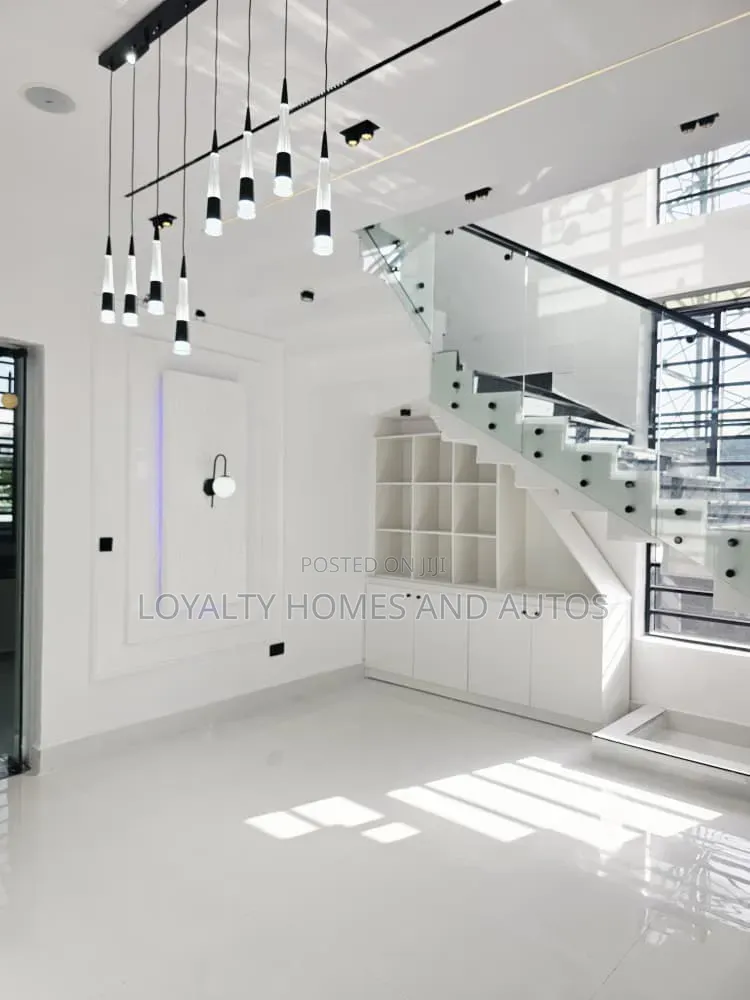 5bdrm House in Abraham Adesanya Estate for sale in Abraham Adesanya Estate