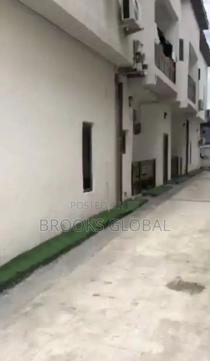 3bdrm Block of Flats in Warri for sale in Warri