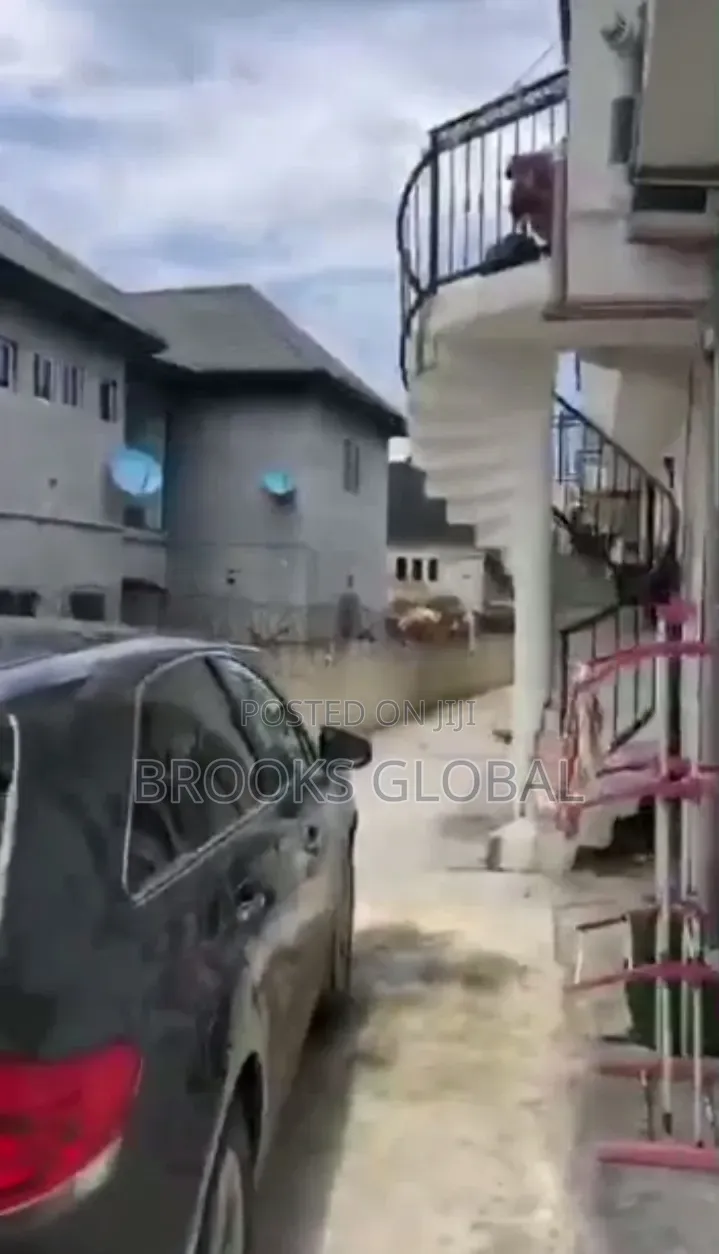 3bdrm Block of Flats in Warri for sale in Warri