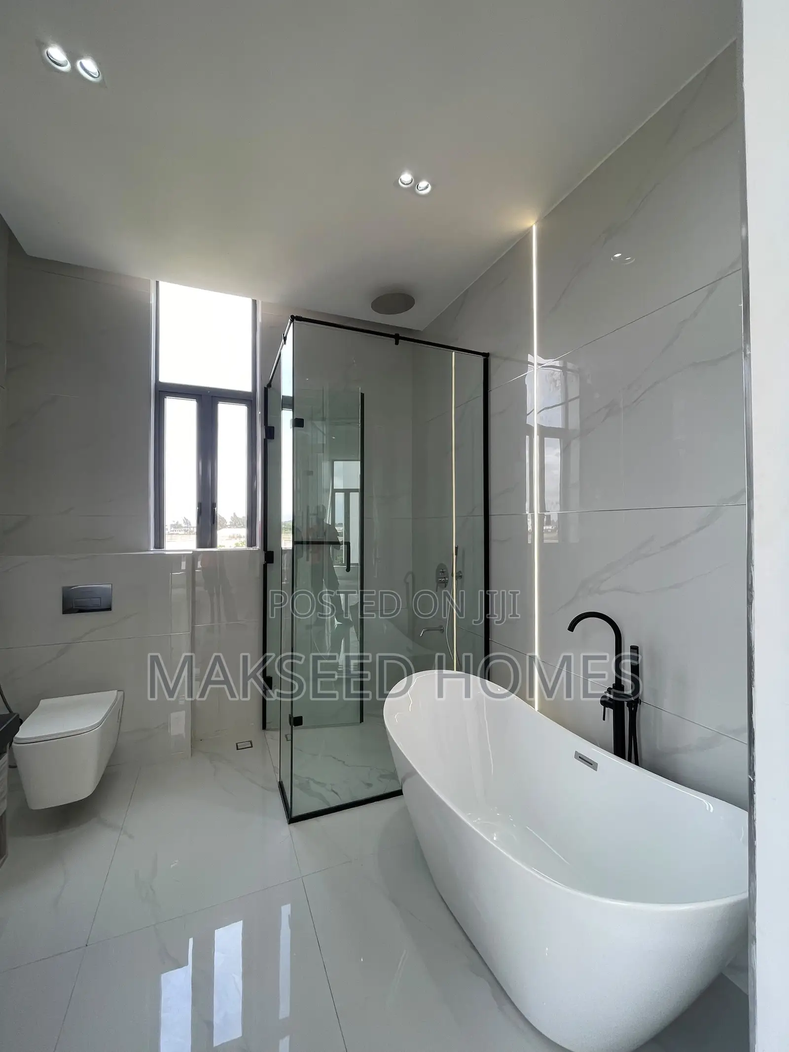 5bdrm Duplex in Osapa london for sale in Osapa london