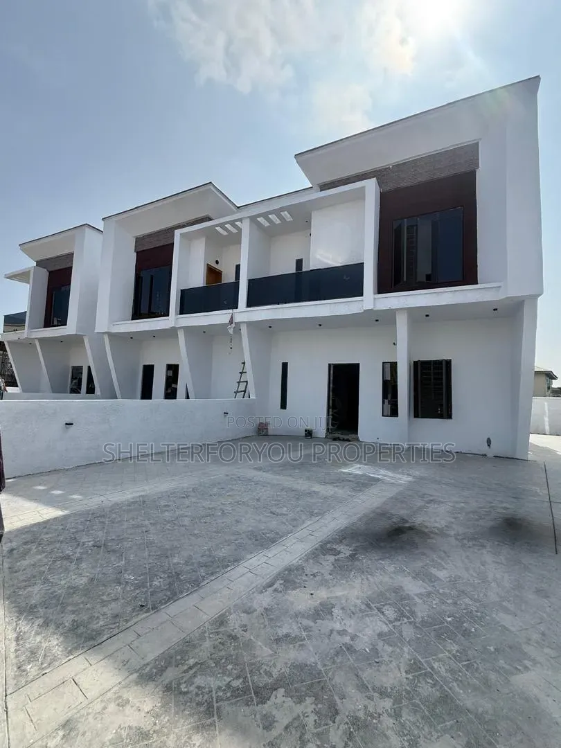 4bdrm Duplex in Sangotedo for sale in Sangotedo