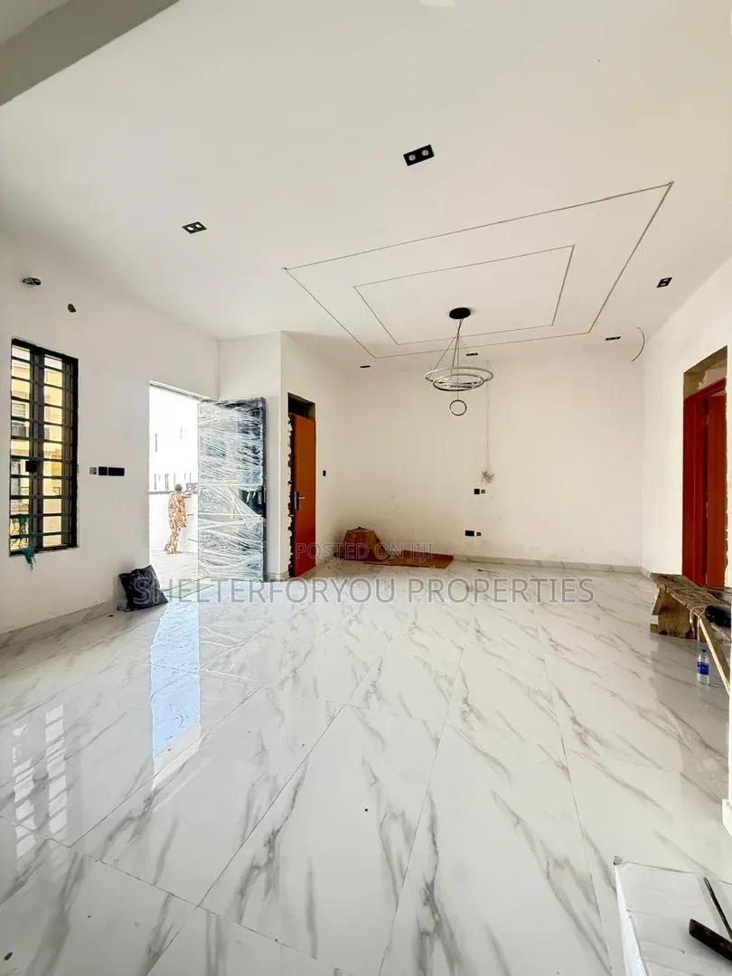 4bdrm Duplex in Sangotedo for sale in Sangotedo